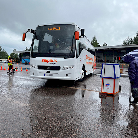 SM Ajotaito tehtävä 9 polkupyörä/tankki