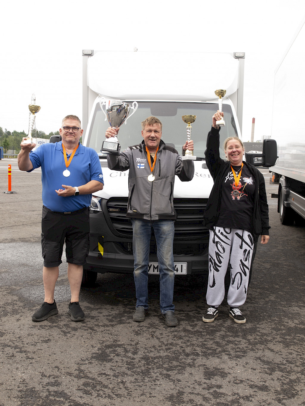 Rahtarit SM Ajotaito 2023 -kilpailun joukkuesarjan G palkitut
